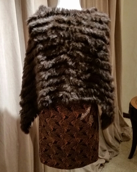 Fur (Rex Rabbit) poncho - Picture 7 of 8